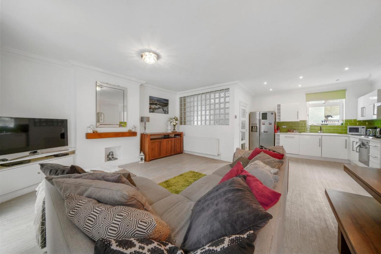 30 Percent Off! The Central Whitby Gem - 4 Bedrooms Exterior photo